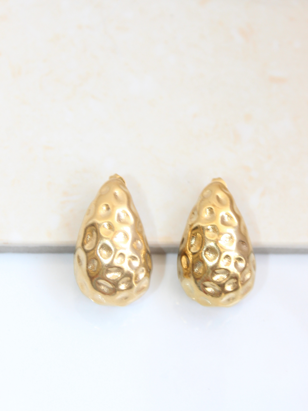 Dotted Water Drop Earring