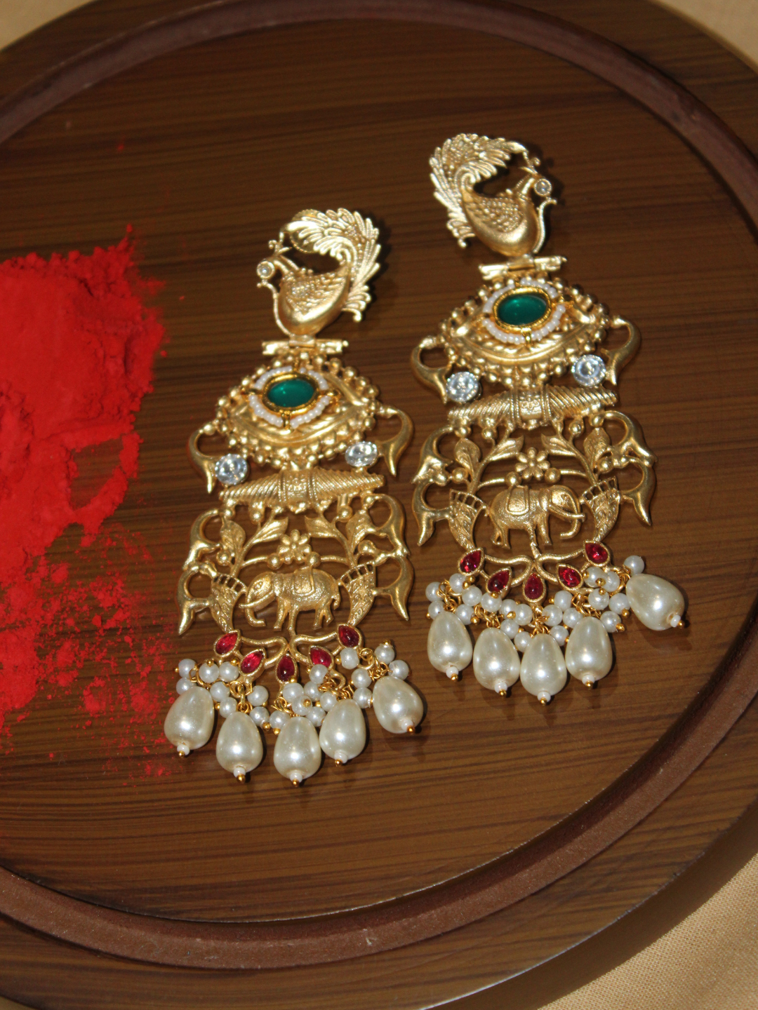 Suhavi Pearl Dangle Earring