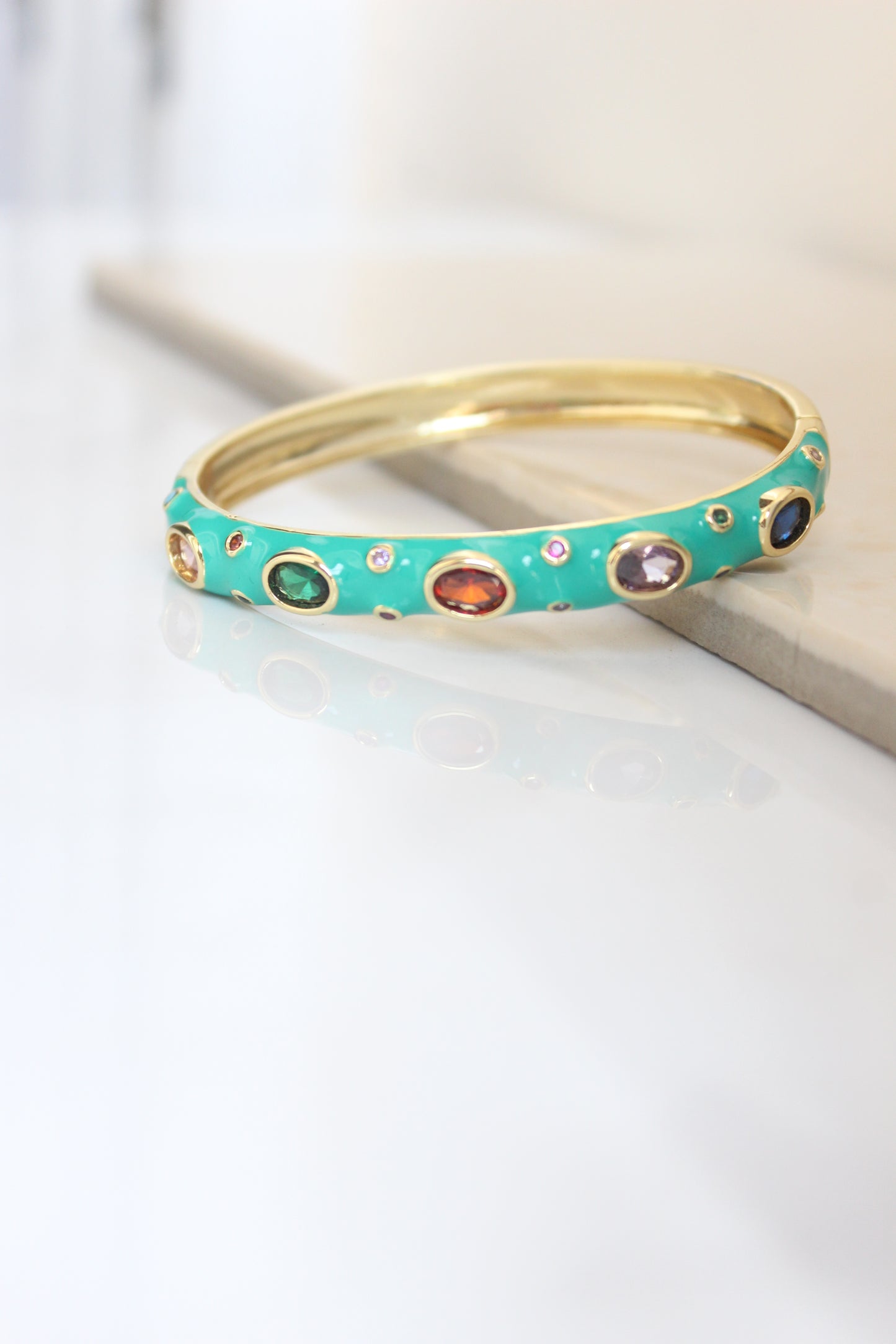 Multicoloured lock bangle